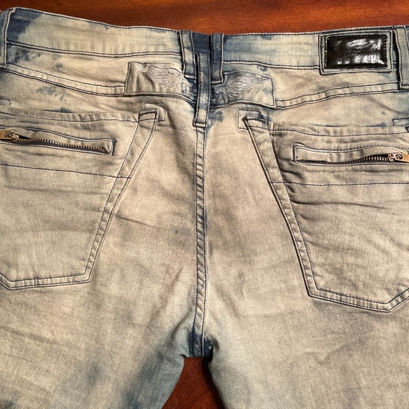 COPY - Robin’s Jeans - Picture 3 of 4